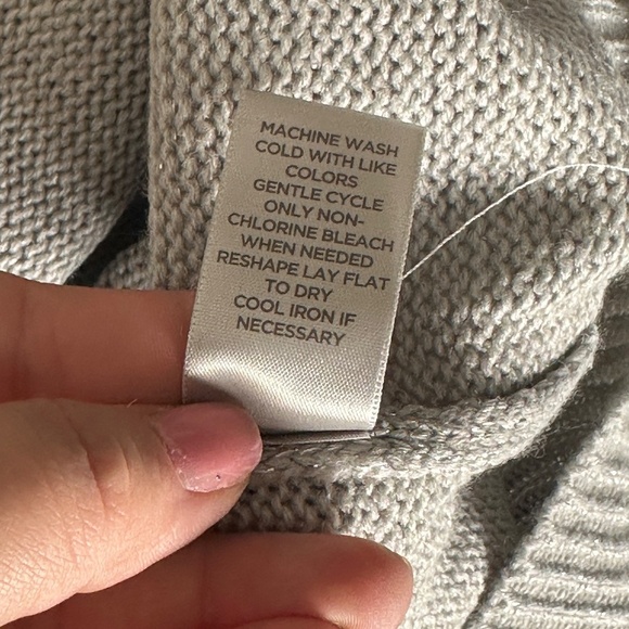 Avenue Metallic Silver Crewneck Sweater Size14/16 Plus Holiday - Picture 7 of 7